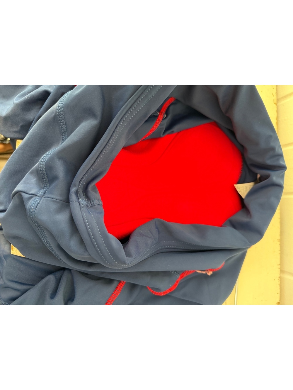 Baleaf Women's Navy Blue and Red Padded Cycling Cropped Leggings w pocket size L